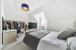Bedroom 1 (ensuite)- click for photo gallery